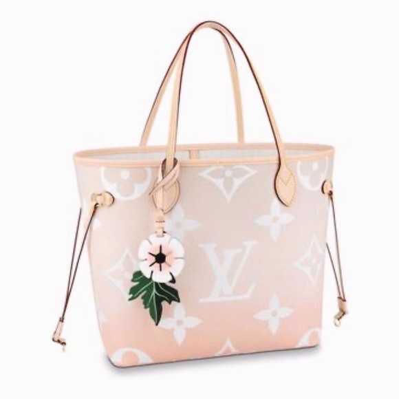 Authentic Louis Vuitton New SS21 By The Pool Leather Flower Bag Charm - Picture 9 of 13